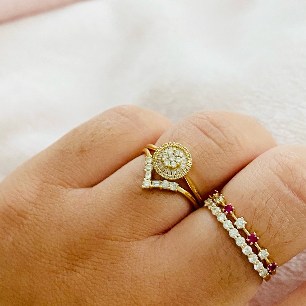 18K Gold Genuine Natural Diamond Cluster Halo Ring - Picture 2 of 7